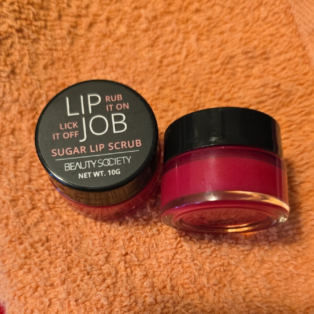 Beauty Society Sugar Lip Scrub - Bold Pink